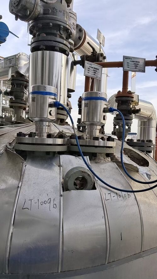 Émetteur de niveau radar en acier inoxydable 316L: solution fiable et précise de mesure du niveau