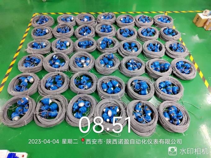 Bluetooth NYRD-901 Transmetteur de niveau radar industriel 80GHz 4-20mA Sortie pour fil d'aluminium liquide Installation 1