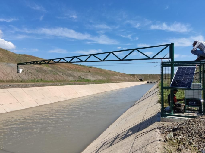 Bluetooth NYRD-901 Transmetteur de niveau radar industriel 80GHz 4-20mA Sortie pour fil d'aluminium liquide Installation 3